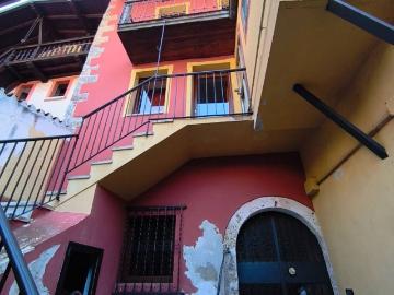 Casa indipendente in vendita a Pezzaze BS
