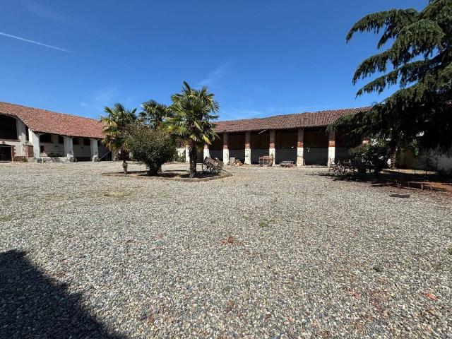 Casa indipendente in vendita a Pezzana VC