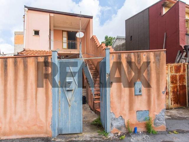 Casa indipendente in vendita a Pedara CT