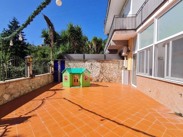 Casa indipendente in vendita a Pellezzano SA