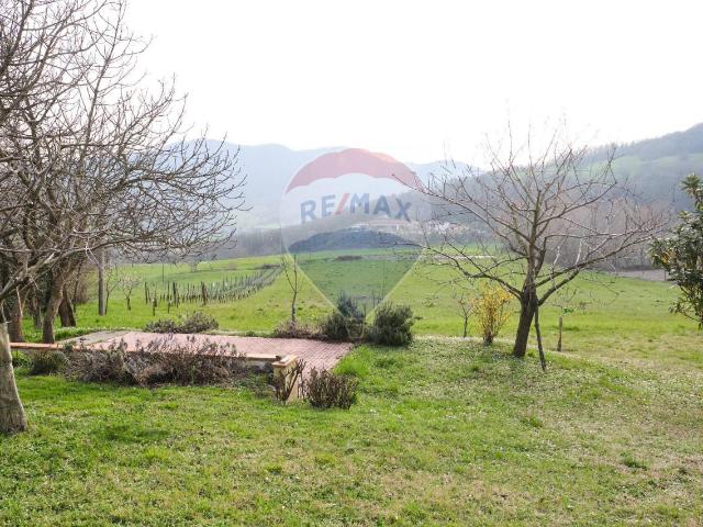 Casa indipendente in vendita a Pellegrino Parmense