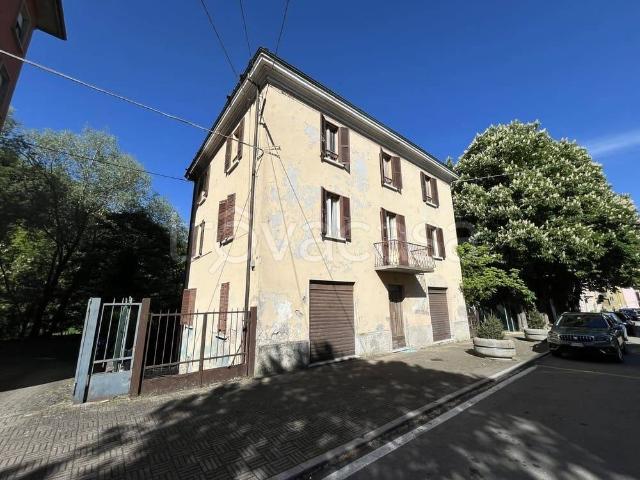 Casa indipendente in vendita a Pellegrino Parmense via Roma, 8