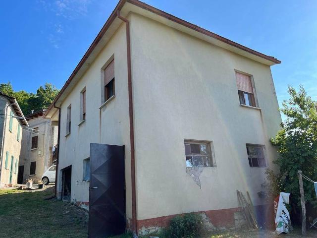 Casa indipendente in vendita a Pellegrino Parmense PR