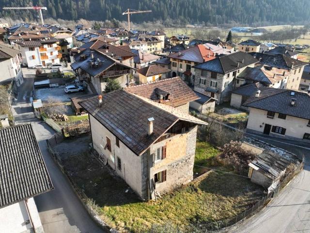 Casa indipendente in vendita a Pelugo TN