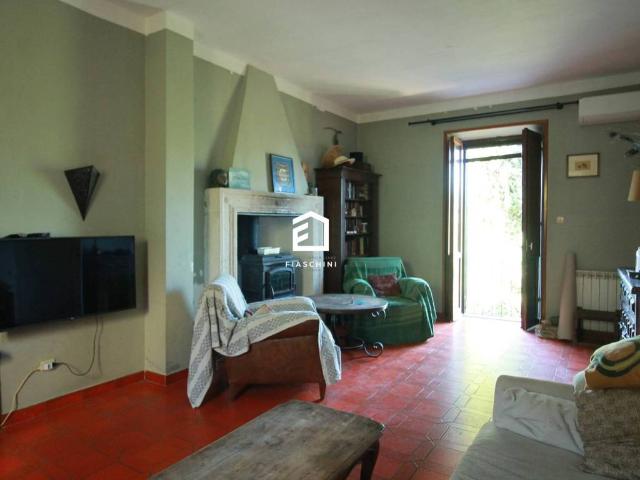 Casa indipendente in vendita a Penna in Teverina TR