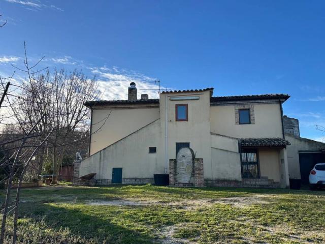 Casa indipendente in vendita a Penne PE