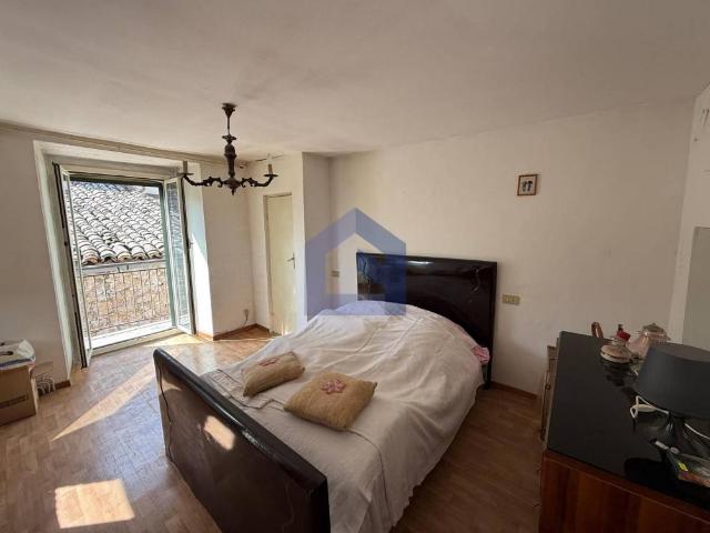 Casa indipendente in vendita a Perano via Roma, 18