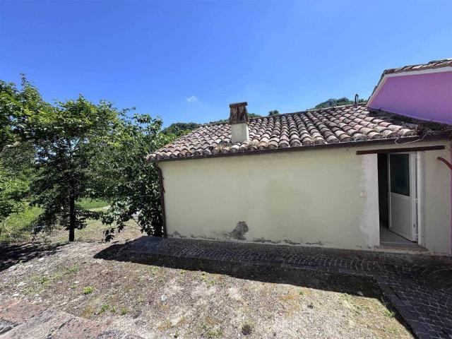 Casa indipendente in vendita a Pergola PU