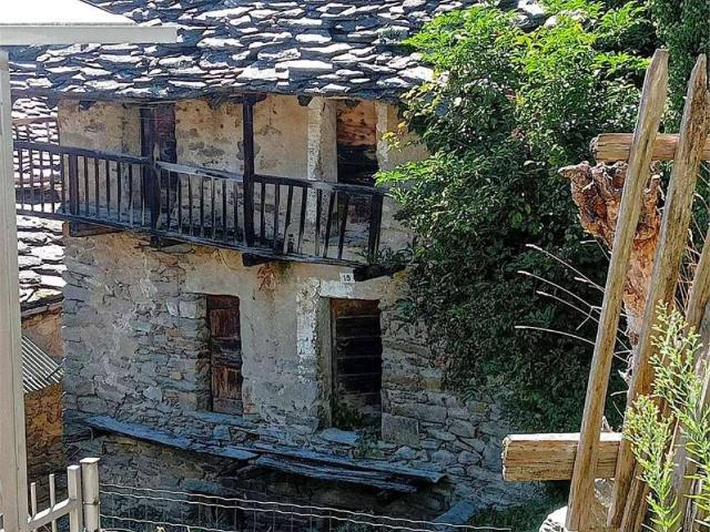 Casa indipendente in vendita a Perloz AO