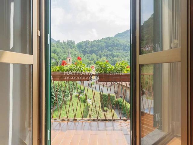 Casa indipendente in vendita a Perledo LC
