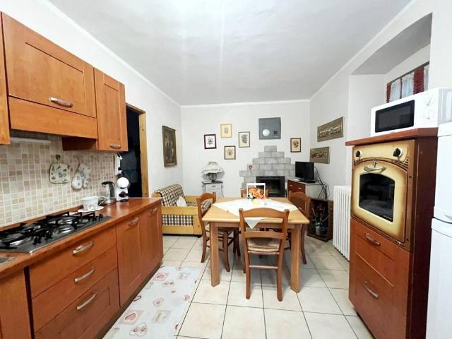 Casa indipendente in vendita a Perrero TO