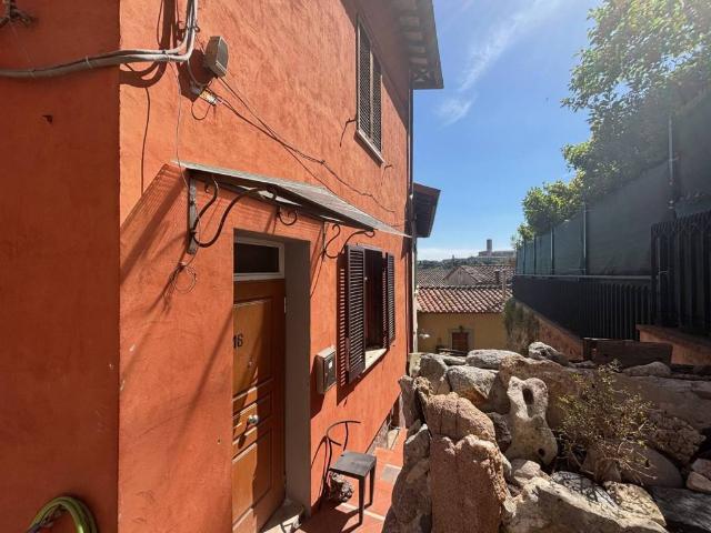 Casa indipendente in vendita a Perugia PG