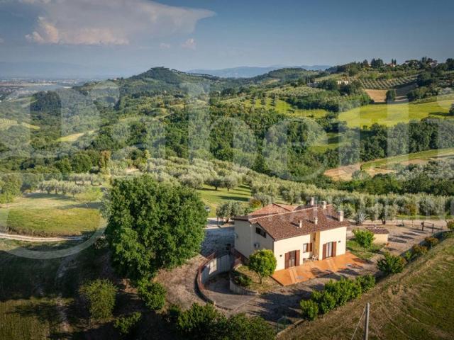 Casa indipendente in vendita a Perugia PG