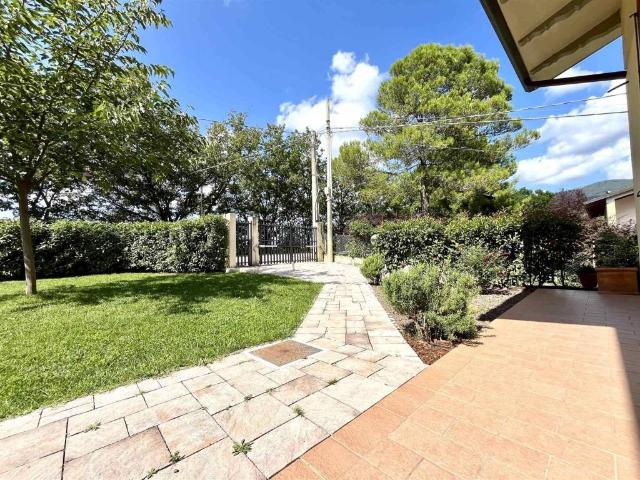 Casa indipendente in vendita a Perugia PG