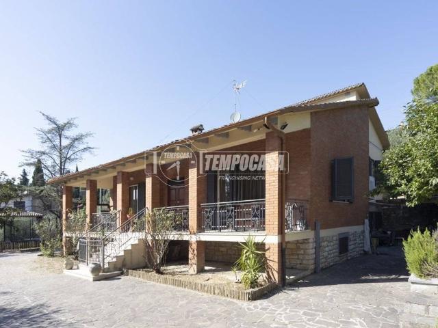 Casa indipendente in vendita a Perugia PG