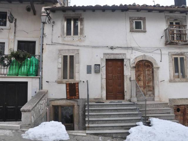 Casa indipendente in vendita a Pescocostanzo AQ