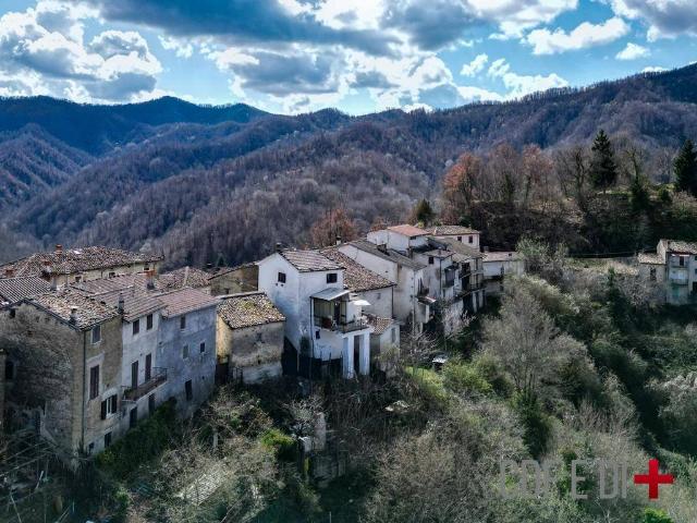 Casa indipendente in vendita a Pescorocchiano RI