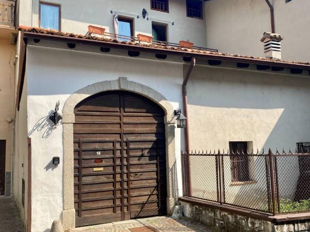 Casa indipendente in vendita a Pescate LC
