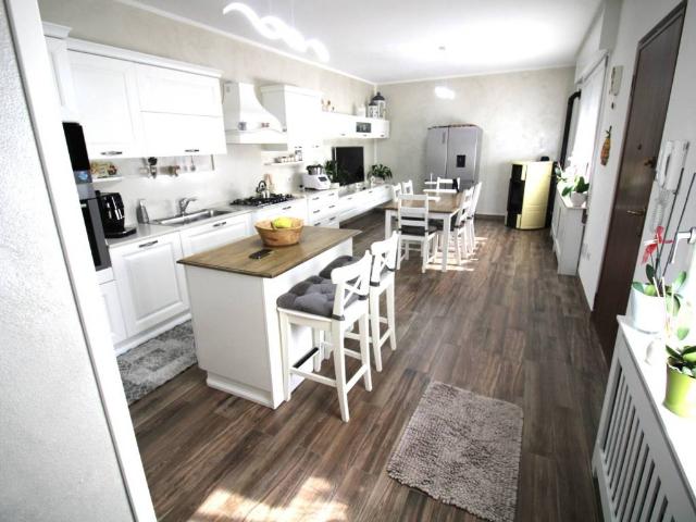 Casa indipendente in vendita a Pescantina VR