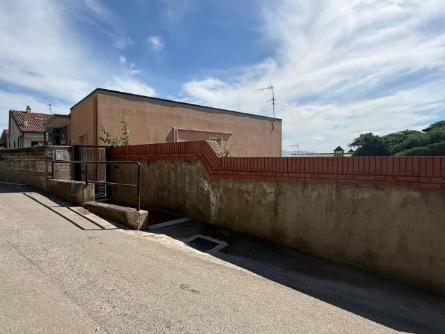 Casa indipendente in vendita a Pescara PE