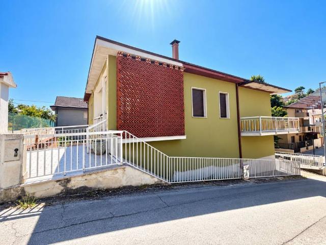 Casa indipendente in vendita a Pescara PE