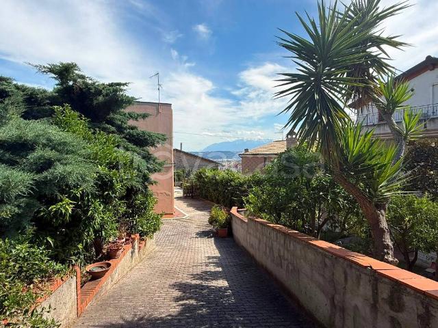 Casa indipendente in vendita a Pescara strada Colle di Mezzo, 83, Colle del Telegrafo Colle Scorrano