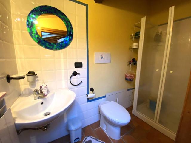 Casa indipendente in vendita a Pescia PT