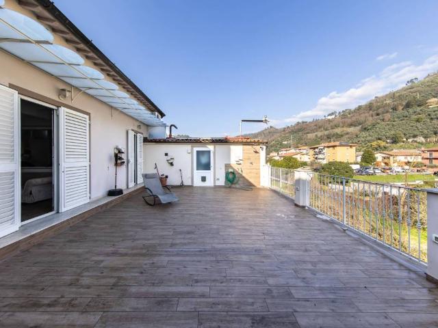Casa indipendente in vendita a Pescia PT