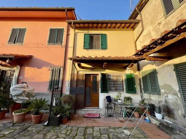 Casa indipendente in vendita a Pescia PT