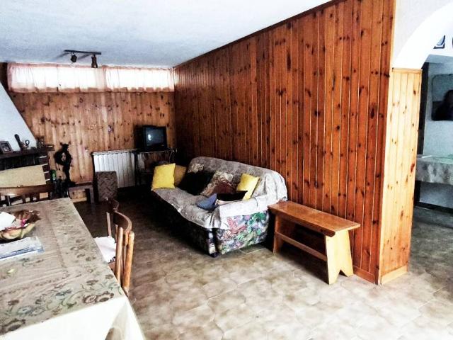 Casa indipendente in vendita a Pescina AQ