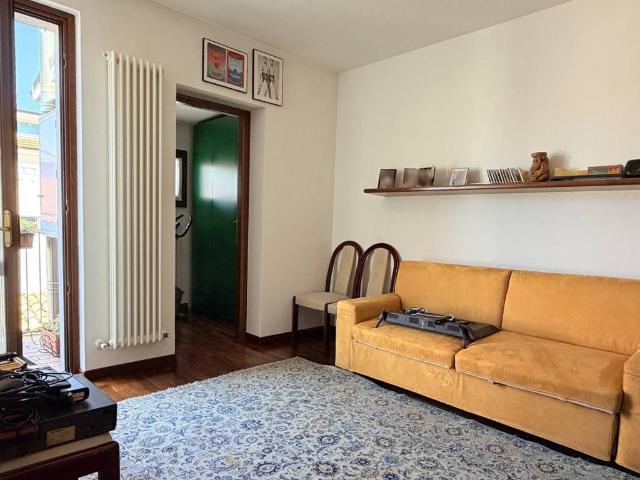 Casa indipendente in vendita a Pesaro PU