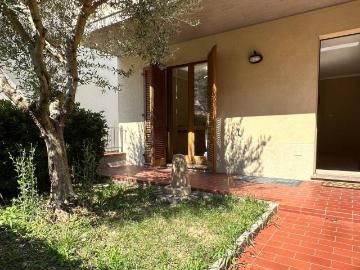 Casa indipendente in vendita a Pesaro PU