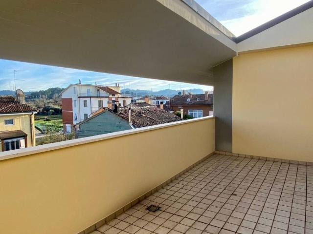 Casa indipendente in vendita a Pesaro PU