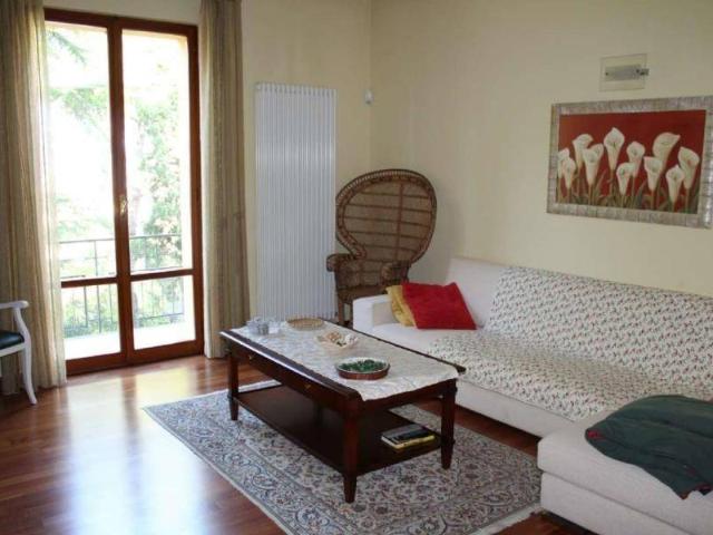 Casa indipendente in vendita a Pesaro PU