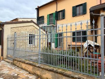 Casa indipendente in vendita a Pesaro PU