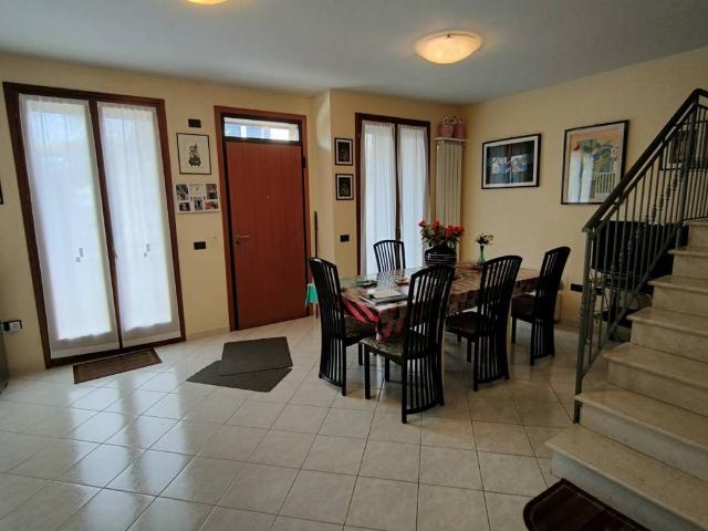 Casa indipendente in vendita a Pesaro PU