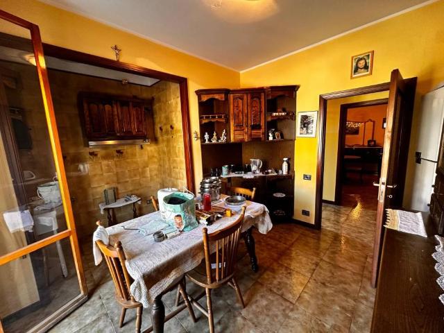 Casa indipendente in vendita a Pesaro PU
