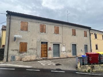 CASA INDIPENDENTE in VENDITA a PESARO POZZO ALTO di 6 vani