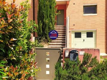 Casa indipendente in vendita a Pesaro via Mombaroccio, 2