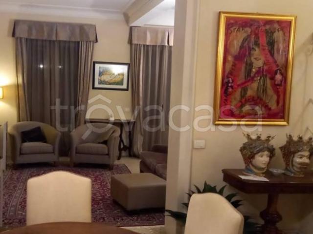 Casa indipendente in vendita a Pesaro viale Antonio Gramsci, Piazzale Giosuè Carducci