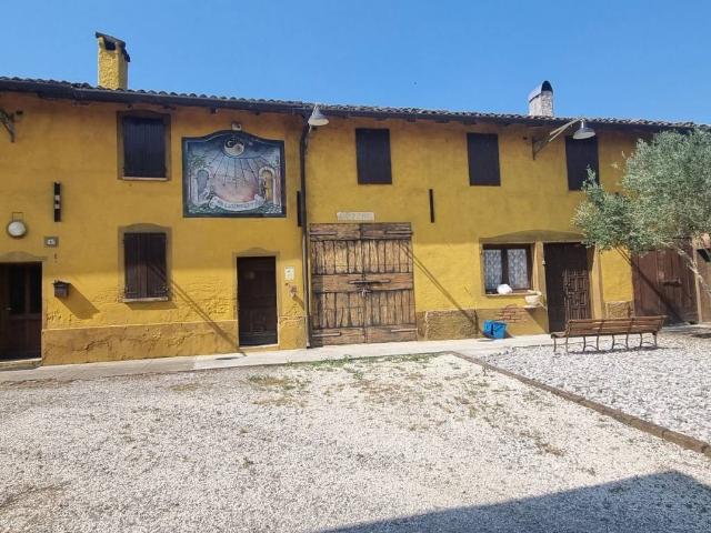 Casa indipendente in vendita a Pessina Cremonese CR