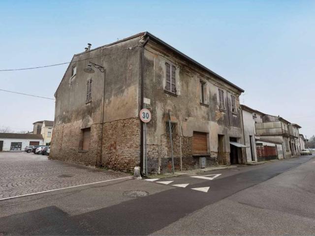 Casa indipendente in vendita a Piubega MN