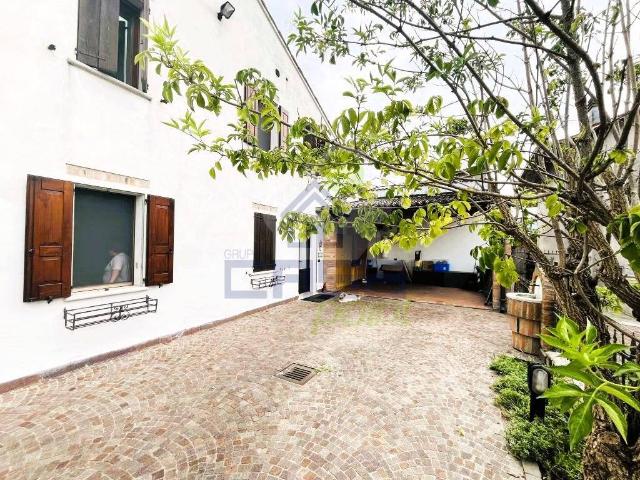Casa indipendente in vendita a Piubega MN