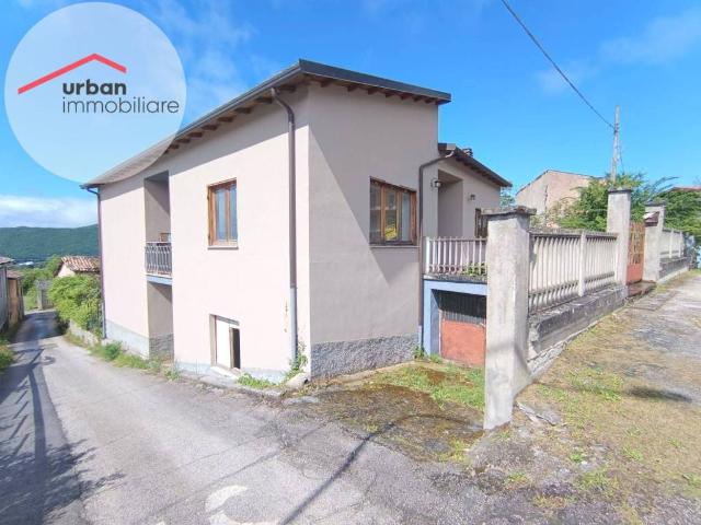 Casa indipendente in vendita a Pizzoli via Villa San Pietro, 28