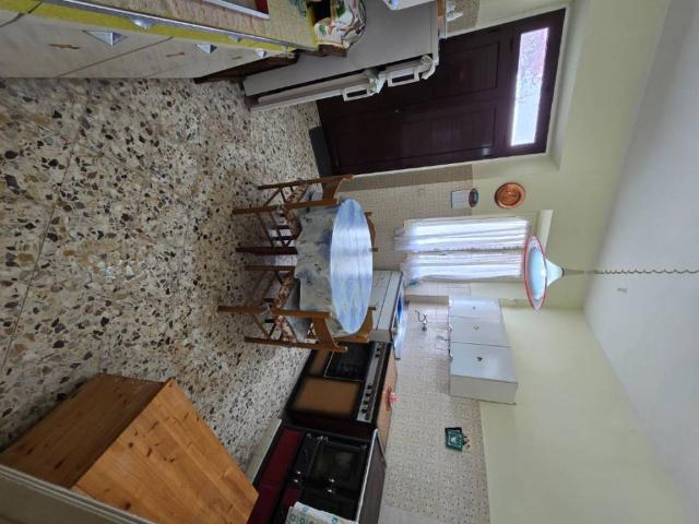 Casa indipendente in vendita a Pizzoli AQ