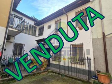 Casa indipendente in vendita a Pizzighettone CR