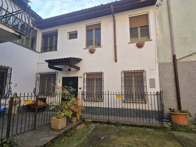 Casa indipendente in vendita a Pizzighettone CR