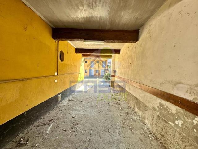Casa indipendente in vendita a Pizzighettone CR
