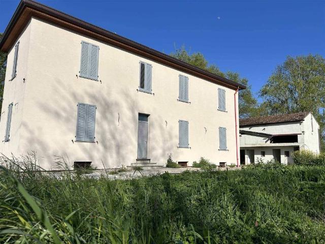 Casa indipendente in vendita a Piacenza PC
