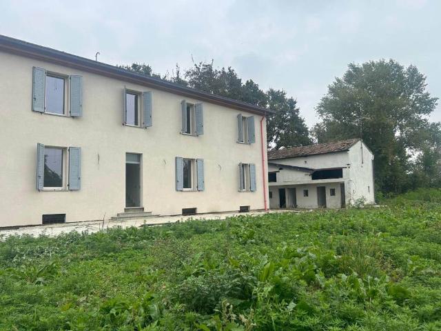 Casa indipendente in vendita a Piacenza PC